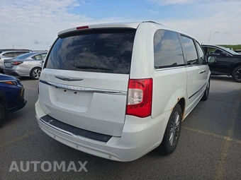 2013 Chrysler Town & Country Touring L 121.2" WB – miniatura 4