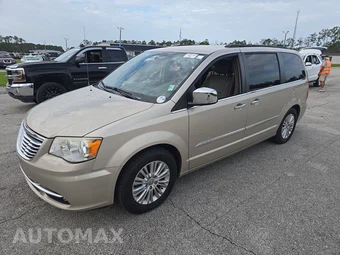 2013 Chrysler Town & Country Touring L 121.2" WB