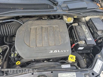 2013 Chrysler Town & Country Touring L 121.2" WB – miniatura 16