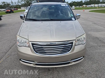 2013 Chrysler Town & Country Touring L 121.2" WB – miniatura 2
