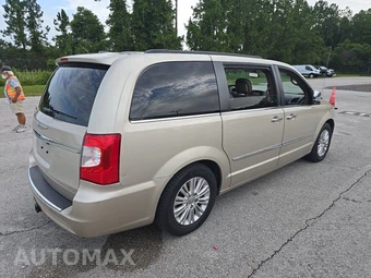2013 Chrysler Town & Country Touring L 121.2" WB – miniatura 4