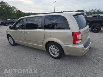 2013 Chrysler Town & Country Touring L 121.2" WB – miniatura 6