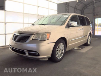 2013 Chrysler Town & Country Touring L 121.2" WB