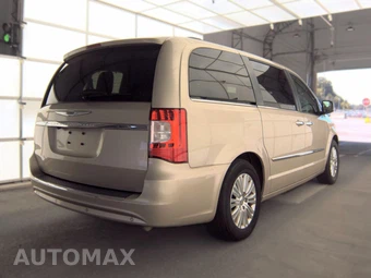2013 Chrysler Town & Country Touring L 121.2" WB - miniatura 4