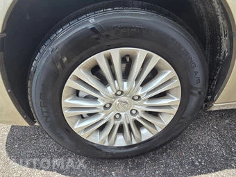 2013 Chrysler Town & Country Touring L 121.2" WB - miniatura 17