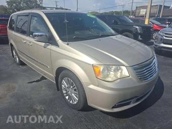 2013 Chrysler Town & Country Touring L 121.2" WB - miniatura 4