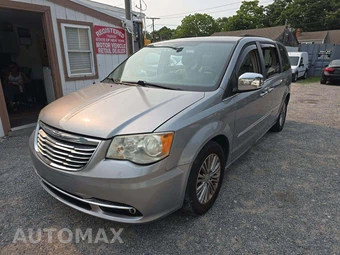 2013 Chrysler Town & Country Touring L 121.2" WB