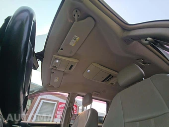 2013 Chrysler Town & Country Touring L 121.2" WB - miniatura 11
