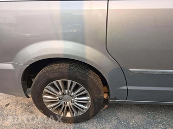 2013 Chrysler Town & Country Touring L 121.2" WB - miniatura 25