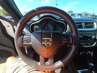 2013 Dodge Avenger SE - miniatura 10