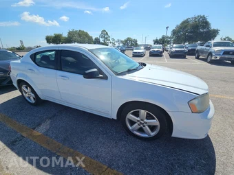 2013 Dodge Avenger SE - miniatura 3