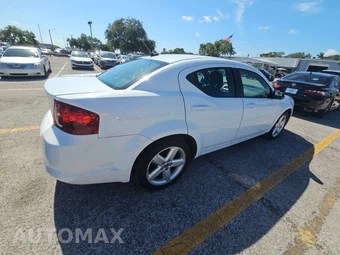 2013 Dodge Avenger SE - miniatura 4