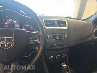 2013 Dodge Avenger SE V6 – miniatura 11