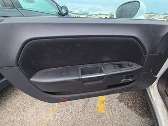2013 Dodge Challenger SXT - miniatura 15