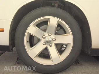 2013 Dodge Challenger SXT - miniatura 9