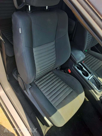 2013 Dodge Challenger SXT - miniatura 17