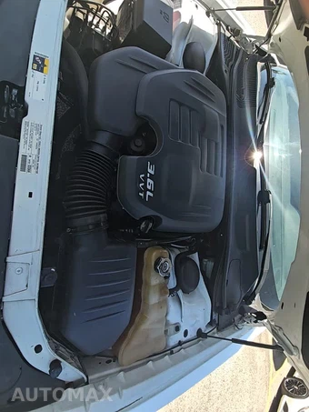 2013 Dodge Challenger SXT – miniatura 29