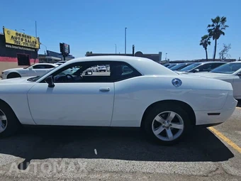 2013 Dodge Challenger SXT – miniatura 3