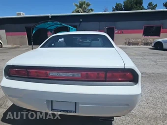 2013 Dodge Challenger SXT – miniatura 4