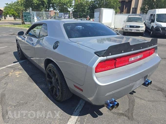 2013 Dodge Challenger SXT Plus – miniatura 2
