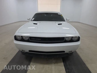 2013 Dodge Challenger SXT Plus - miniatura 2