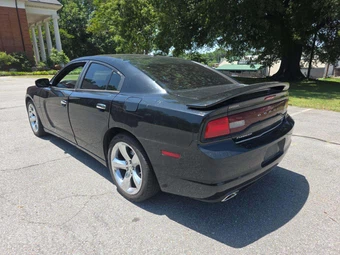 2013 Dodge Charger R/T Max – miniatura 2