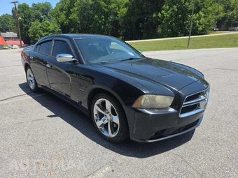 2013 Dodge Charger R/T Max – miniatura 4