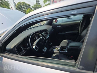 2013 Dodge Charger R/T Plus - miniatura 24
