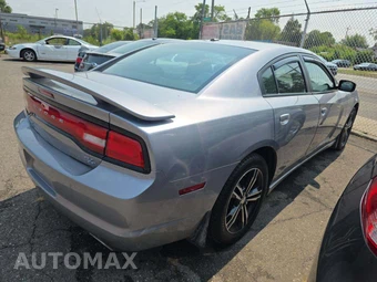 2013 Dodge Charger R/T Plus - miniatura 3