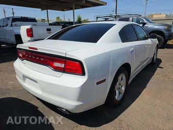 2013 Dodge Charger SE – miniatura 3