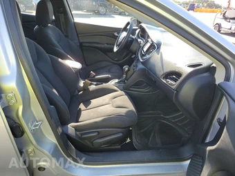 2013 Dodge Dart SE – miniatura 8