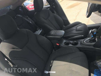 2013 Dodge Dart SXT – miniatura 15