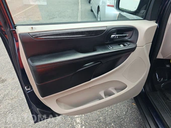 2013 Dodge Grand Caravan AVP 121.2" WB - miniatura 9