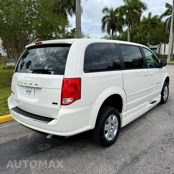2013 Dodge Grand Caravan SE 121.2" WB - miniatura 10