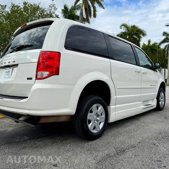 2013 Dodge Grand Caravan SE 121.2" WB - miniatura 11