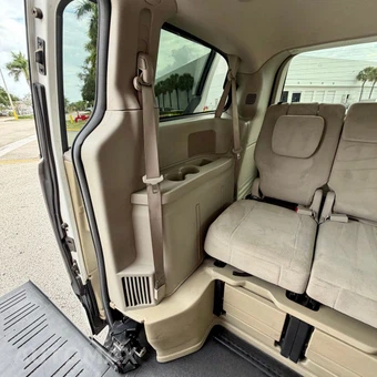 2013 Dodge Grand Caravan SE 121.2" WB - miniatura 24