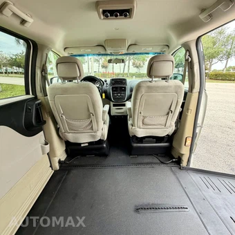 2013 Dodge Grand Caravan SE 121.2" WB - miniatura 33