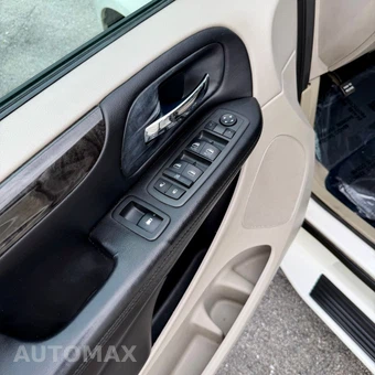 2013 Dodge Grand Caravan SE 121.2" WB - miniatura 43