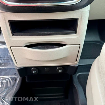 2013 Dodge Grand Caravan SE 121.2" WB - miniatura 54