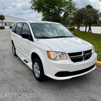 2013 Dodge Grand Caravan SE 121.2" WB - miniatura 7