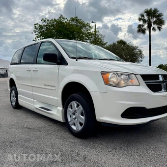 2013 Dodge Grand Caravan SE 121.2" WB - miniatura 8