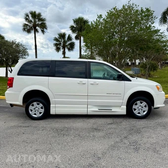 2013 Dodge Grand Caravan SE 121.2" WB - miniatura 9