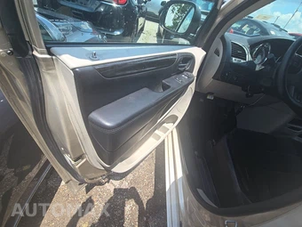2013 Dodge Grand Caravan SE 121.2" WB – miniatura 9