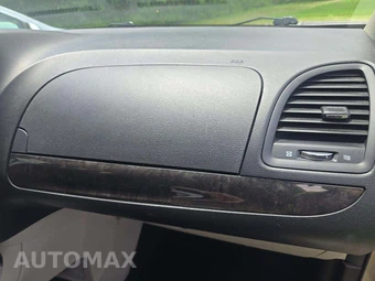 2013 Dodge Grand Caravan SXT 121.2" WB – miniatura 17