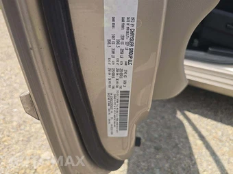 2013 Dodge Grand Caravan SXT 121.2" WB – miniatura 2