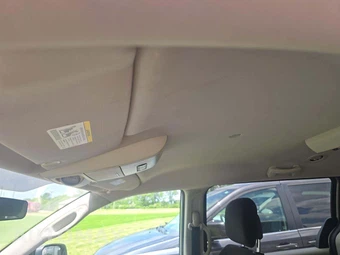 2013 Dodge Grand Caravan SXT 121.2" WB – miniatura 8