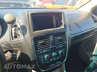 2013 Dodge Grand Caravan SXT 121.2" WB - miniatura 10