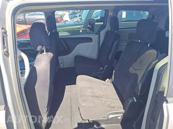 2013 Dodge Grand Caravan SXT 121.2" WB - miniatura 13