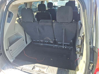 2013 Dodge Grand Caravan SXT 121.2" WB - miniatura 15