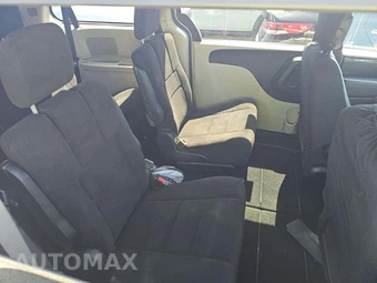 2013 Dodge Grand Caravan SXT 121.2" WB - miniatura 17